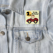 赤い車の男の子2nd誕生日Tシャツとギフト 缶バッジ (インサイチュ)