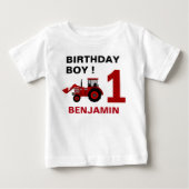 赤い農場のトラクター 1歳の誕生日パーティー ベビーTシャツ (正面)