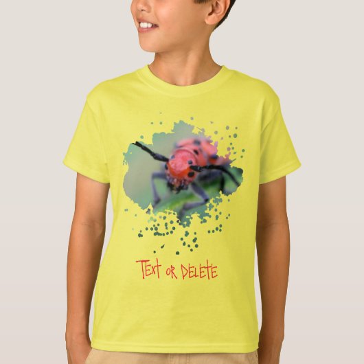 赤い醜い虫の自然昆虫のカスタムデザイン Tシャツ (正面)