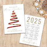 赤い金ゴールドツリー2024カレンダーメリークリスマス シーズンカード<br><div class="desc">赤いスタイリッシュ金ゴールドツリー2024カレンダーMerry Christmasはセットの手書きスタイルスクリプトに含まスタイリッシュれている。便利な2024カレンダーを背面に表示して、受信者と新年のあいさつ。</div>