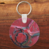 赤い錆びたトラックがクローズアップ キーホルダー (正面)