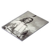 赤い雲の責任者(1822-1909年) 1880年(b/wの写真) ノートブック (左側)