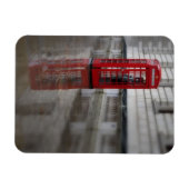 赤い電話ボックスの反射 – London Magnet マグネット (横)