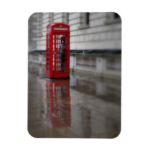 赤い電話ボックスの反射 – London Magnet マグネット