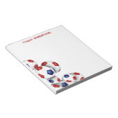 赤い青いサッカーボールのアクセント名前をカスタムする ノートパッド (アングル)