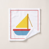 赤い青と黄色のおもちゃ帆船パーソナライズされた バスタオルセット (ウォッシュタオル)