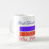 赤い青のクレヨン最高の先生は年名を追加 コーヒーマグカップ (正面左)
