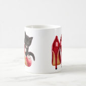 赤い靴の白黒子ネコ コーヒーマグカップ (中央)