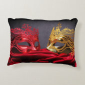 赤い飾ベルベットの仮装マスク アクセントクッション (裏面)