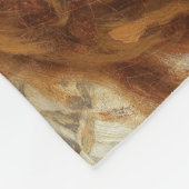 赤い髪のベッドに横たわる美しい少女 フリースブランケット (角)