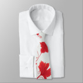 赤い鮮やかメープルの葉のパターン ネクタイ (タイ)
