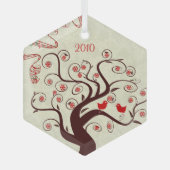 赤い鳥が木のクリスマスオーナメントを渦巻く ガラスオーナメント (正面)