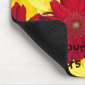 赤い黄色のガーベラクローズアップ写真カスタム マウスパッド (コーナー)