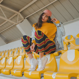 赤い黄色の山かっこ カプリレギンス