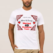 赤い黒いハートの名前と日付40周年 Tシャツ (正面)