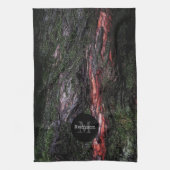 赤い黒い木のモッシーな木の樹皮モノグラム キッチンタオル (縦)