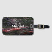 赤い黒い木のモッシーな木の樹皮モノグラム ラゲッジタグ (正面横)