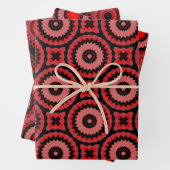 赤い黒ピンクのエスニック部族の幾何学的パターン ラッピングペーパーシート (インサイチュ)