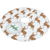 赤い鼻のトナカイのモノグラムクリスマスツリースカート ブラッシュドポリエステルツリースカート (アングル)