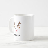 赤い鼻の名前を持つかわいいトナカイ顔 コーヒーマグカップ (正面左)