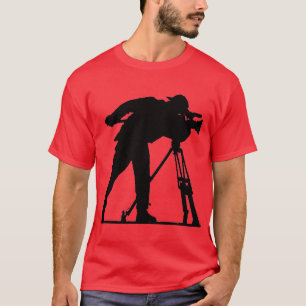 赤い"撮影技師" Tシャツ