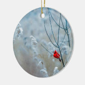赤い(鳥)ショウジョウコウカンチョウが冬の自然写真クリスマス セラミックオーナメント (左)