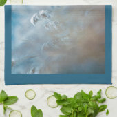 赤い（鳥）ショウジョウコウカンチョウの冬の自然写真クリスマス キッチンタオル (折り畳み)