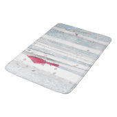 赤い(鳥)ショウジョウコウカンチョウ鳥の美しい雪の樺の木ツリー バスマット (アングル)