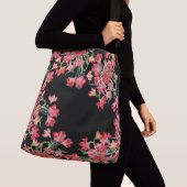 赤いAmarylisによっては花の肩のトートバックが開花します クロスボディバッグ (クローズアップ)