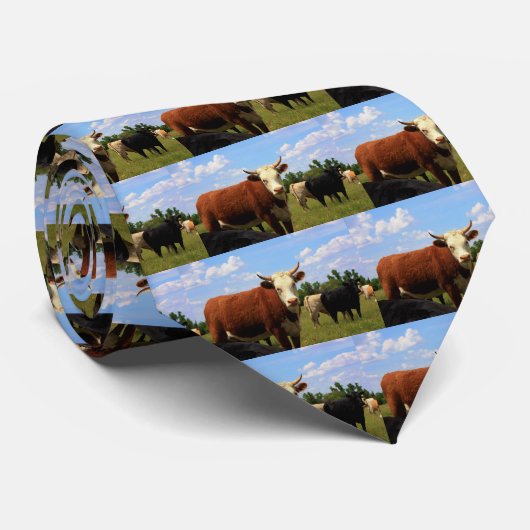 赤いHereford牛タイ ネクタイ (ロール)