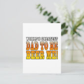 赤おもしろいちゃんシャワー世界最大のパパ インビテーションポストカード (スタンド正面)