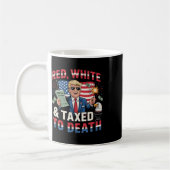赤おもしろい白のトランプシャツで死闘 コーヒーマグカップ (左)