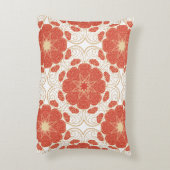 赤および金ゴールドの花のレースパターン アクセントクッション (裏面(縦))