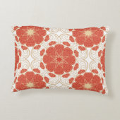 赤および金ゴールドの花のレースパターン アクセントクッション (裏面)