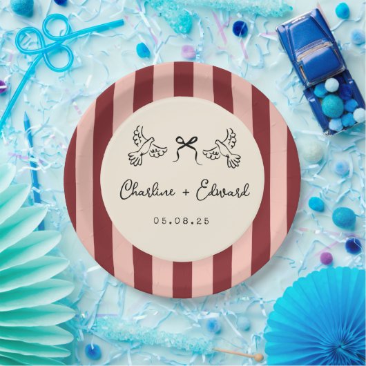 赤お洒落と赤面ピンクストライプの結婚ズ ペーパープレート (パーティー)