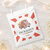 赤かわいい消防車の少年の誕生日パーティーの好意バッグ フェイバーバッグ (クリップ留めされた状態)