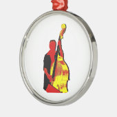 赤くおよび黄色直立したベース奏者のイメージのデザイン メタルオーナメント (左)
