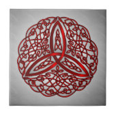 赤くおよび黒いケルト族の芸術の三位一体の結び目 タイル (正面)