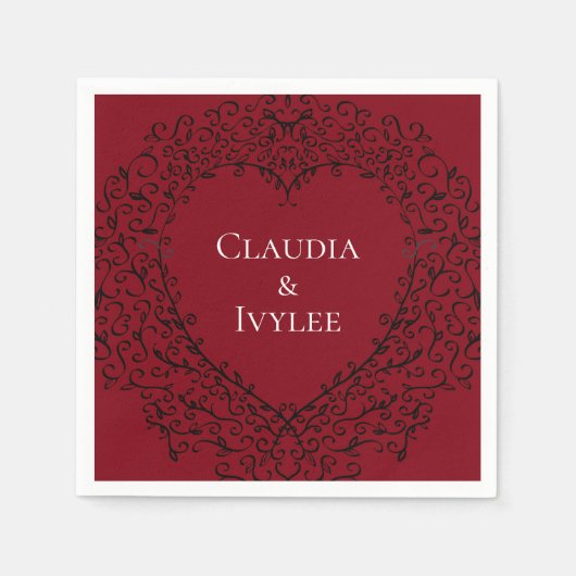 赤くおよび黒いハートのゴシック様式結婚式のナプキン スタンダードカクテルナプキン (正面)