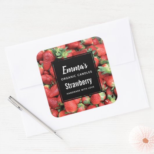 赤くてジューシーなイチゴのローソク事業の写真 スクエアシール (封筒)