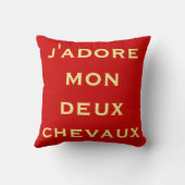 赤くクラシックなシトロエン2CV Deux Chevauxのトロッコのクッション クッション (裏面)