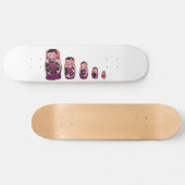 赤くロシアのなネスティング人形 スケートボード (横)