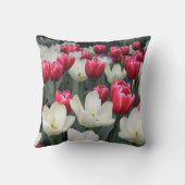 赤く及び白いチューリップの装飾用クッション クッション (裏面)