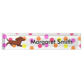 赤く滑らかな髪のダックスフントの水玉模様 デスクネームプレート