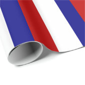 赤く白くおよび青の愛国心が強い縞で飾ります ラッピングペーパー (ロールコーナー)