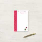 赤く、ピンクのダマスク織の渦巻のばら色のポスト・イット ポストイット (デスク上)