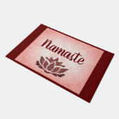 赤く、ピンクのナマステ ドアマット (アングル)