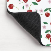 赤さくらんぼの緑と花 マウスパッド (コーナー)