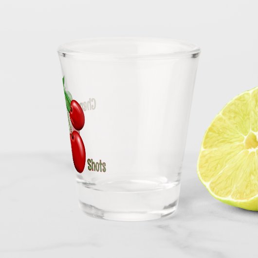 赤さくらんぼデザイン パーソナライズされた ショットグラス (右)