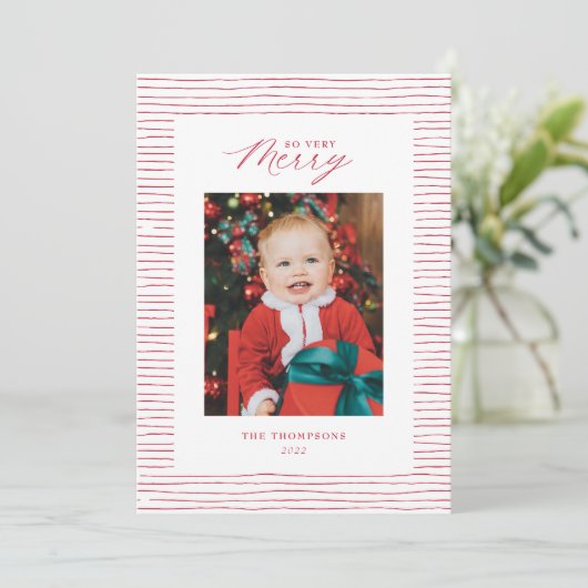 赤そストライプのう非常にメリー写真のクリスマスカード 招待状 (スタンド正面)